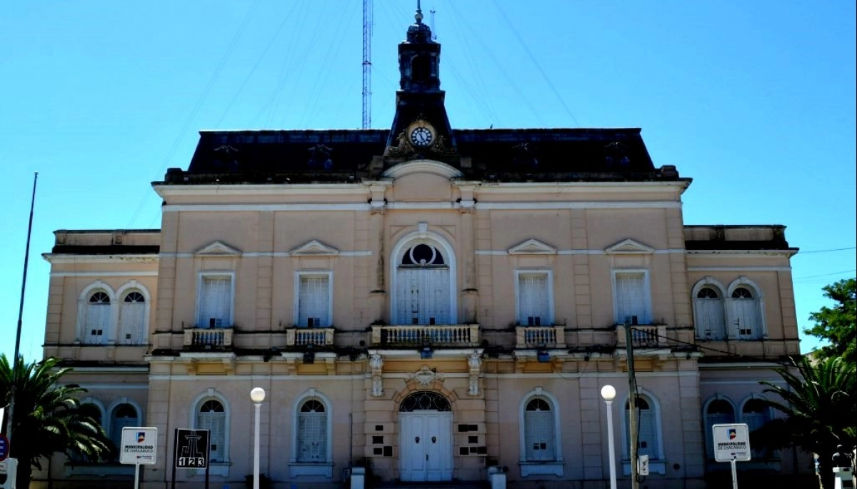 Buscan echar a una concejal de Chacabuco por hacer chistes con la última Dictadura
