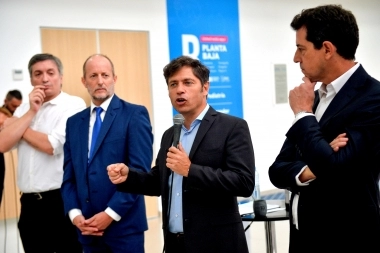 Luego del entredicho, Kicillof se mostró con Máximo Kirchner en Lomas de Zamora