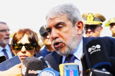 ¿Fumaron la pipa de la paz? Aníbal Fernández apoyó a Sergio Berni