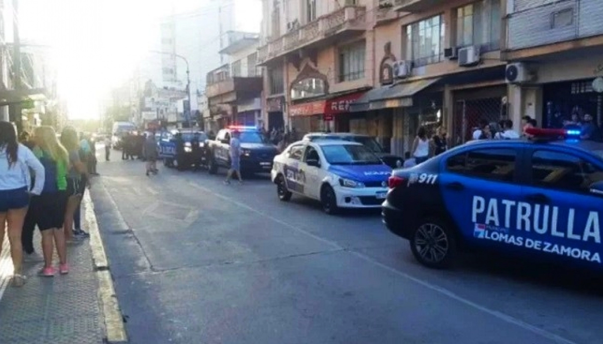 Locura total: creyó que intentaba asaltar a una mujer y lo mató de una puñalada