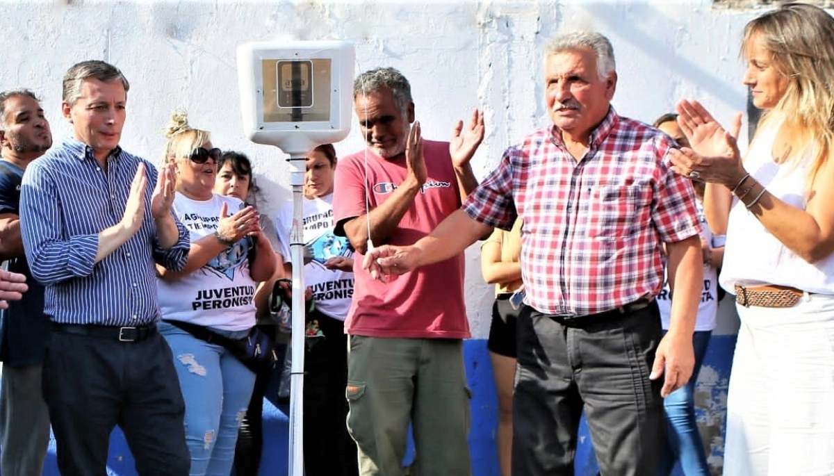 Malena Galmarini y Gray inauguraron la red cloacal en Esteban Echeverría