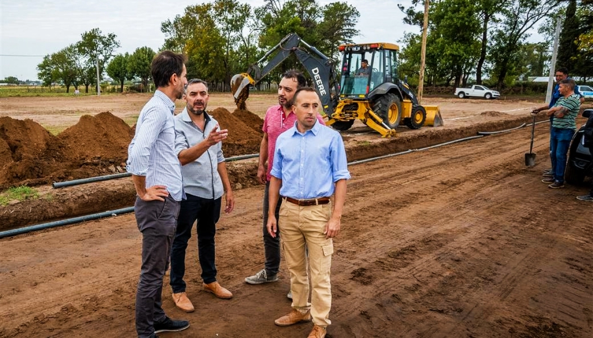 Petrecca supervisó obras en el municipio junto a funcionarios y autoridades empresariales