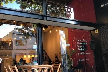 Palermo Soho: tomaban un café y un descuidista les "durmió" el equipaje
