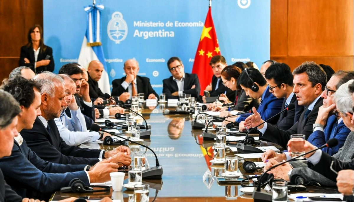 Argentina deja de pagar importaciones en dólares para hacerlo con moneda china