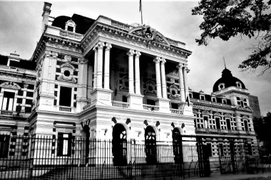 Respaldos políticos por conveniencia mutua