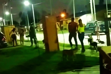 En una demencial balacera, hirió a un hombre y asesinó a su primo a puñaladas