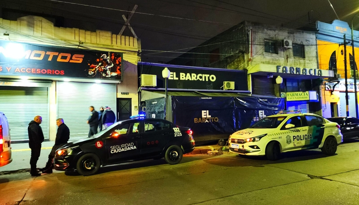 Clausuraron un bar donde encontraron 10 chicas que hacían "presencia" para atraer clientes