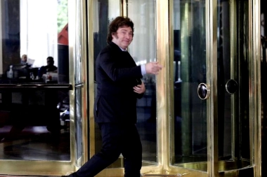 Milei le cierra la puerta a Kicillof: no habilita el endeudamiento, pero sí la refinanciación