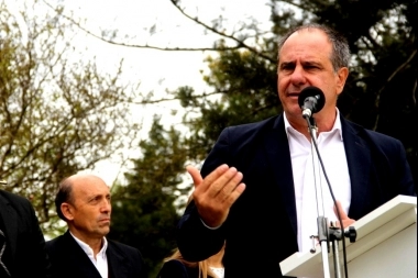 El intendente de Brandsen cree que Milei “podría ocupar un lugar en Juntos por el Cambio”