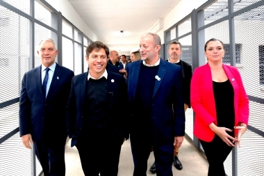 Kicillof inauguró una Alcaidía en Lomas de Zamora: “No son discursos, son hechos concretos”