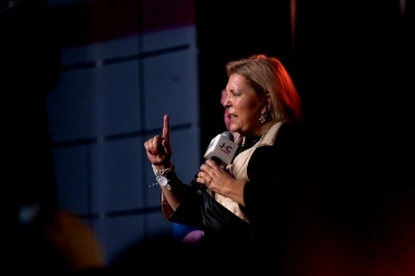 Carrió alimenta la interna de la oposición y habló sobre una posible alianza entre Milei y Macri