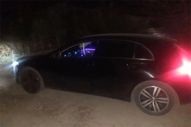 Robo a mano armada: un fiscal fue despojado de su automóvil cuando llegaba a su casa de La Plata