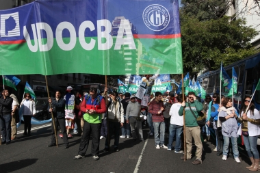Docentes de Udocba denuncian que Provincia no cumplió con parte del acuerdo paritario