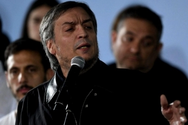 El PJ bonaerense aceptó las PASO, pero lanzó un duro documento contra Alberto y Scioli