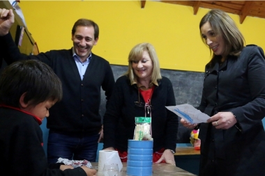 Vidal, junto al Intendente Garro, visitó la Casa del Niño "Mariezcurrena" de La Plata