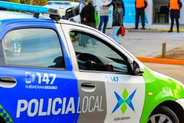 Poliladrón: durante un control de rutina, efectivos de la policía local robaron dinero y ropa