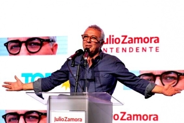 Intendente peronista se abstuvo de la solicitada contra Scioli aunque reafirmó su lealtad con Cristina