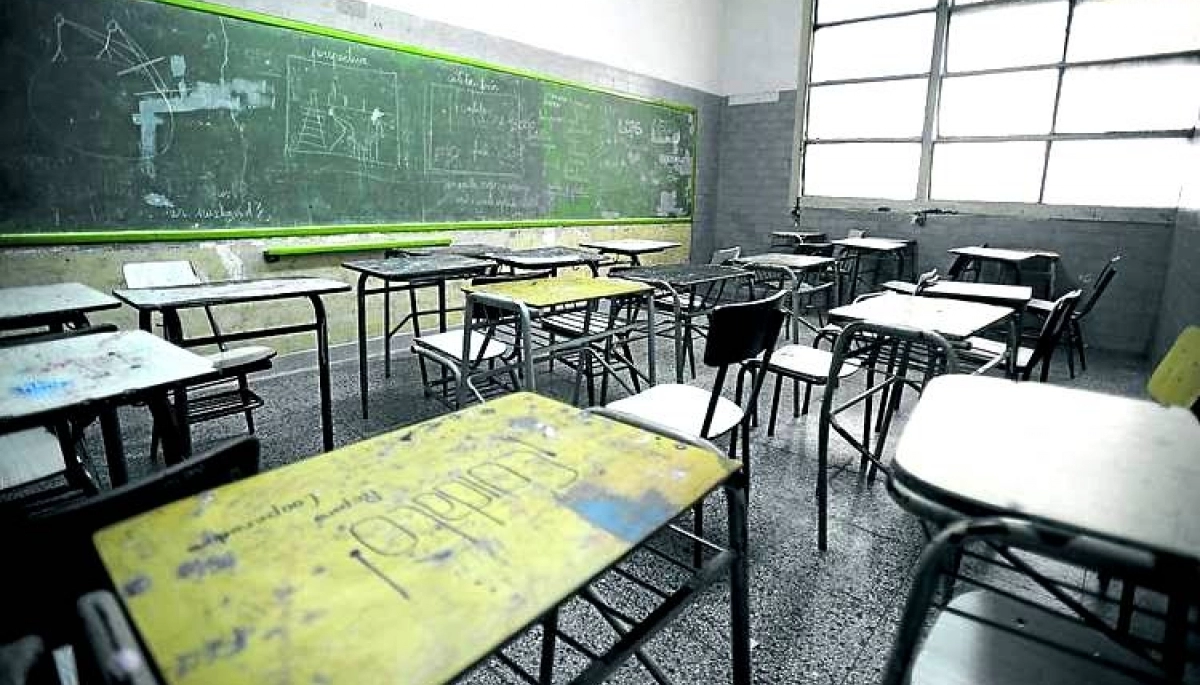 Por un pedido de estatales bonaerenses, el martes podría no haber clases en Provincia