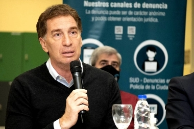 Santilli llevó su campaña a Vicente López: “Somos la única alternativa al populismo”