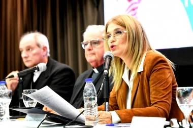 Magario aseguró que "es urgente acordar un nuevo pacto social" por el bien del pueblo