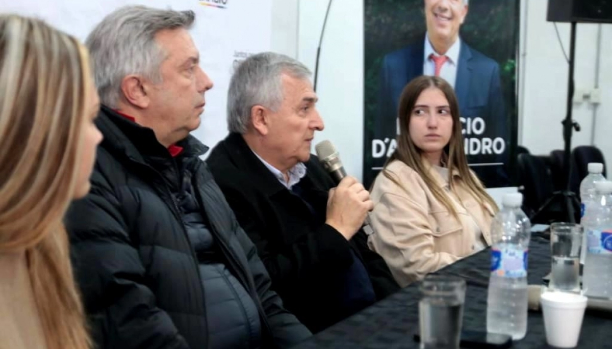 Morales apoyó a D’Alessandro y lo acompañó en su recorrida por San Martín
