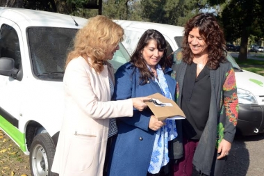 Salud entregó vehiculos a municipios para el seguimiento de bebés prematuros en hogares