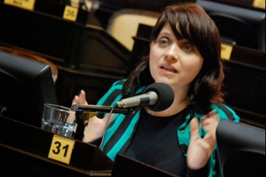 Diputada del FpV propuso aplicar una guía sobre diversidad sexual e identidad en los colegios