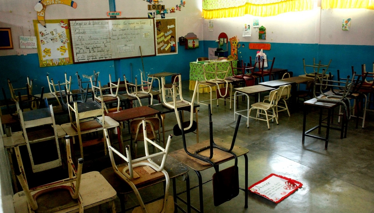 Falta de obras municipales: por las fuertes lluvias suspendieron las clases en Villa Gesell