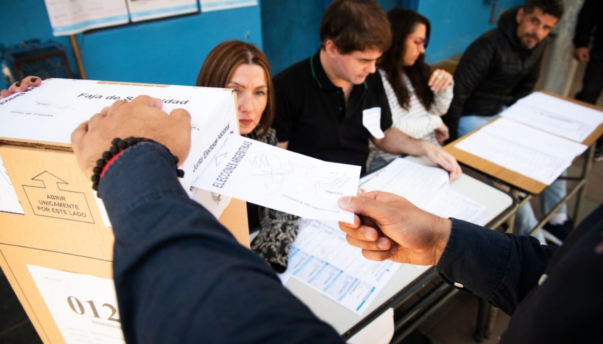 Qué pasa si el presidente de mesa no asiste al centro de votación