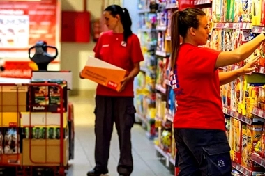 Empleados de comercio tendrán un aumento del 27% que se pagará en tres partes