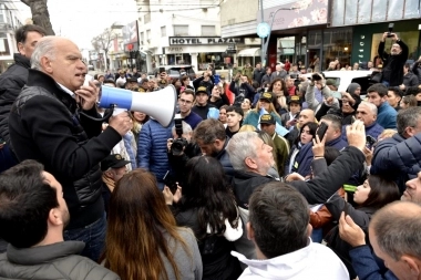 Grindetti arremetió contra Kicillof y afirmó que en su gestión “solo se dedicó a insultar a la oposición”