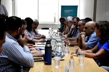 Tras la propuesta a docentes, Provincia ofreció un 45% de aumento a los judiciales