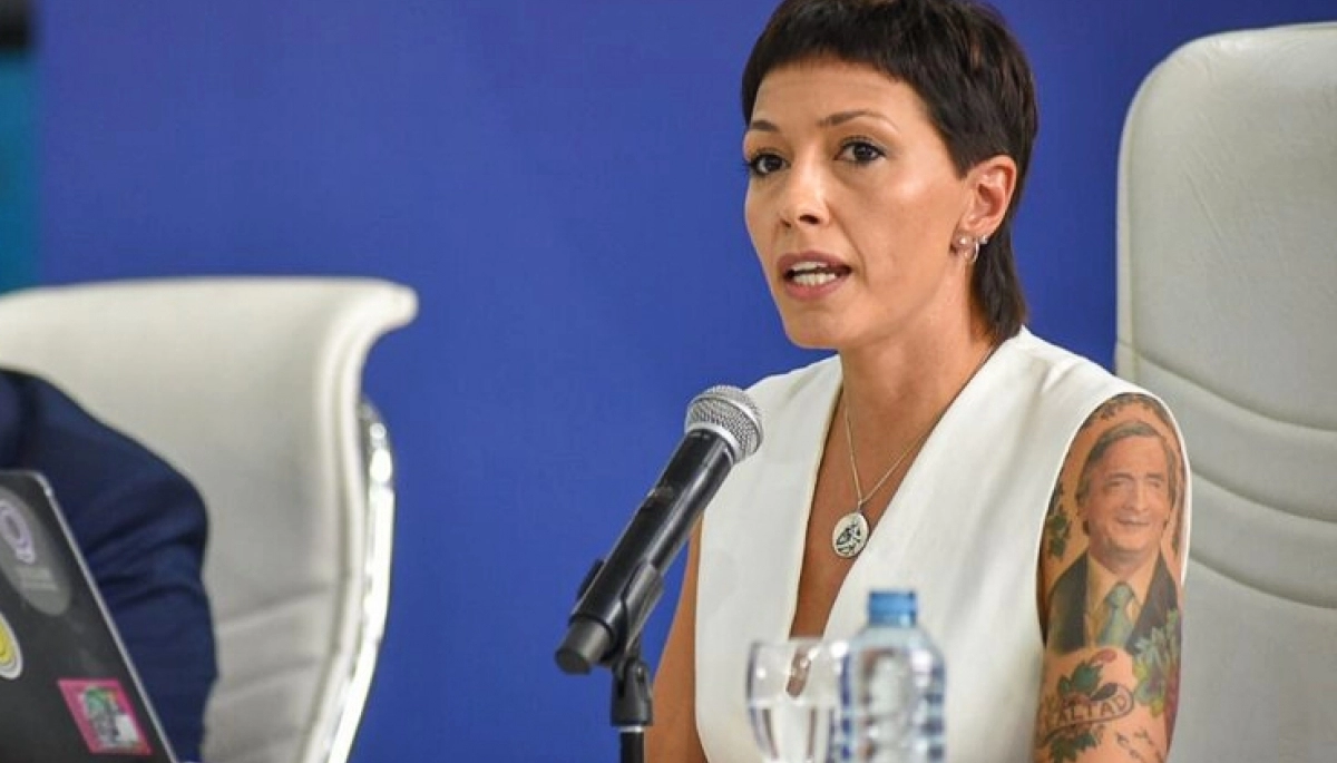 Mayra Mendoza le soltó la mano a Grabois y afirmó: “A Sergio Massa lo votamos convencidos”