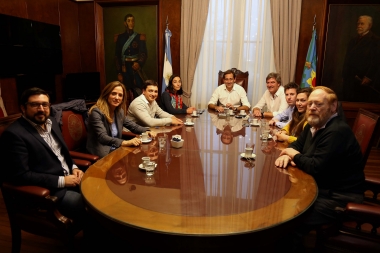 En La Plata, los precandidatos se comprometieron a campaña con “cuidado del espacio público”