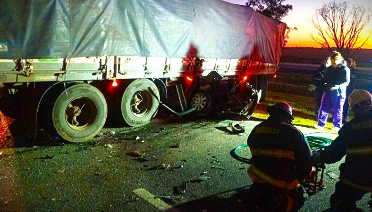En un tremendo incidente vial perdieron la vida la madre y la hermana de un jugador de River