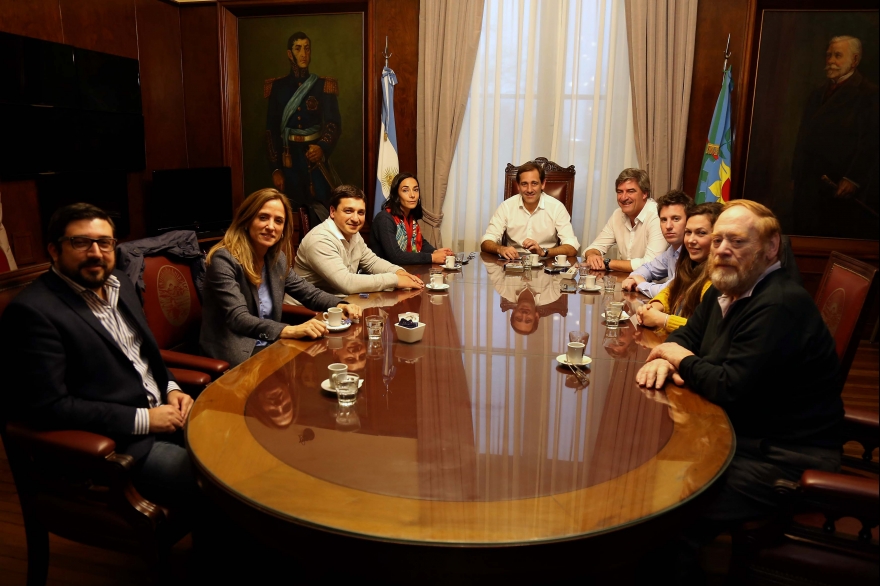 En La Plata, los precandidatos se comprometieron a campaña con “cuidado del espacio público”