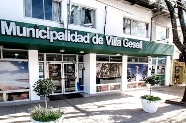 En Villa Gesell apuntan contra el intendente por campaña sucia y vandalizacion de carteles