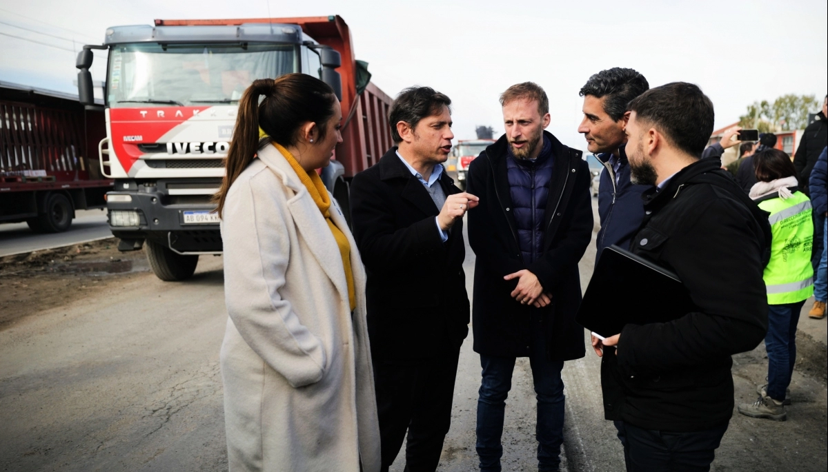 Kicillof se mostró con Otermín en Lomas de Zamora: recorrieron las obras de Camino de Cintura