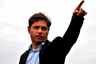 “Saludan con gorra ajena”: Kicillof apuntó contra intendentes que se adjudican obras de Provincia