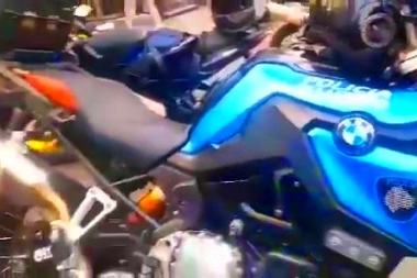 Búsqueda y veloz detención de motochorro que asaltó a automovilista en un semáforo
