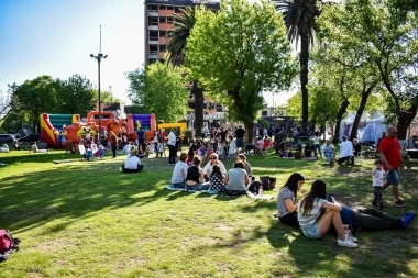 Con propuestas para toda la familia, se realizará Caravana Cuga en Plaza Azcuénaga