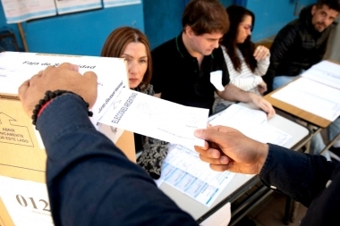 Oficializado: cuánto cobrarán las autoridades de mesa en las PASO 2023