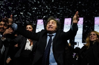 "La Julio Argentino" dijo presente en el acto de cierre de campaña de Milei en el Movistar Arena