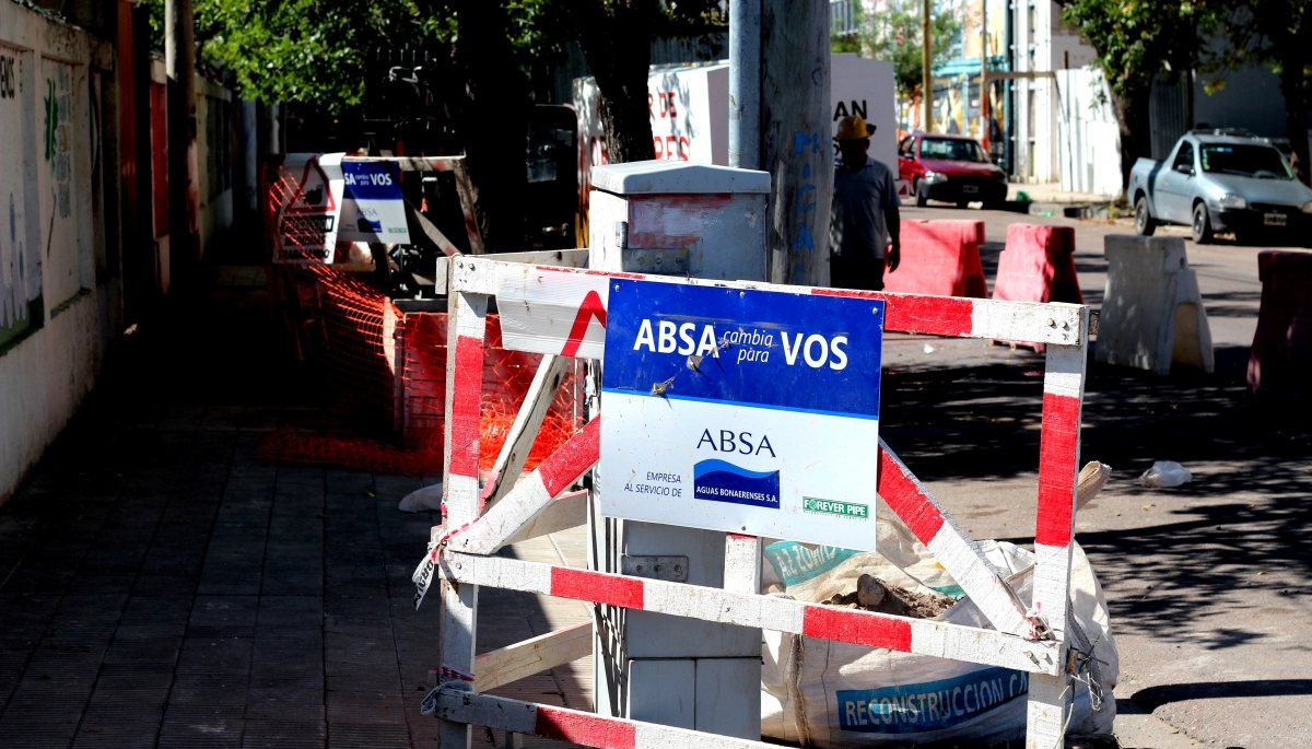 Acusaron a la empresa Absa de romper una obra en Bahía Blanca a días de su inauguración