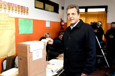 Así votó Massa: "Es importante que cada argentino salga de su casa y pueda ir a votar"