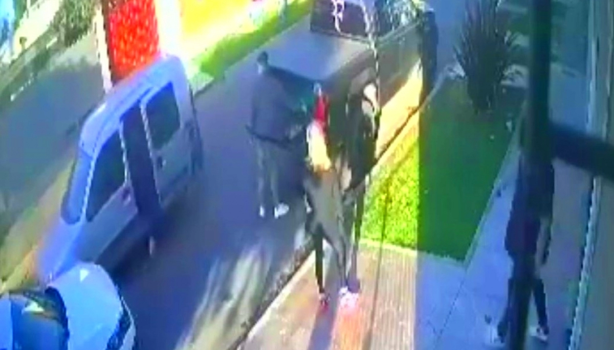 Tres violentos asaltos en el sur del Conurbano: los despojaron de sus rodados en la puerta de la casa