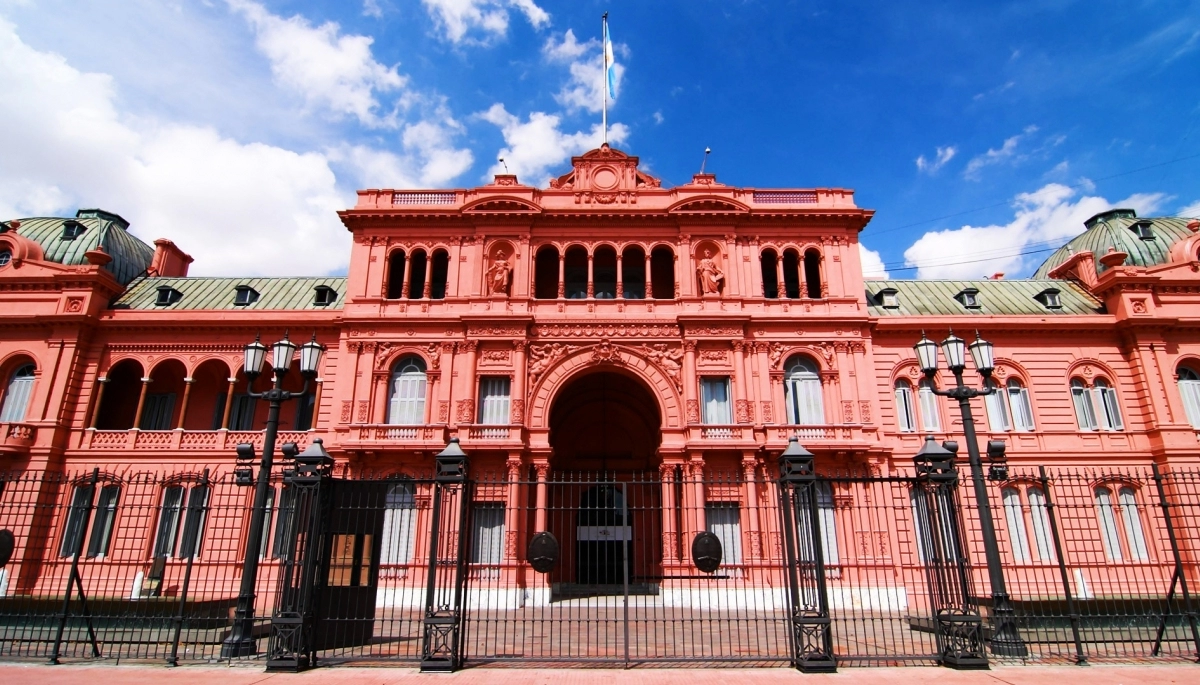 Amenaza de bomba en la Casa Rosada: investigan un llamado telefónico