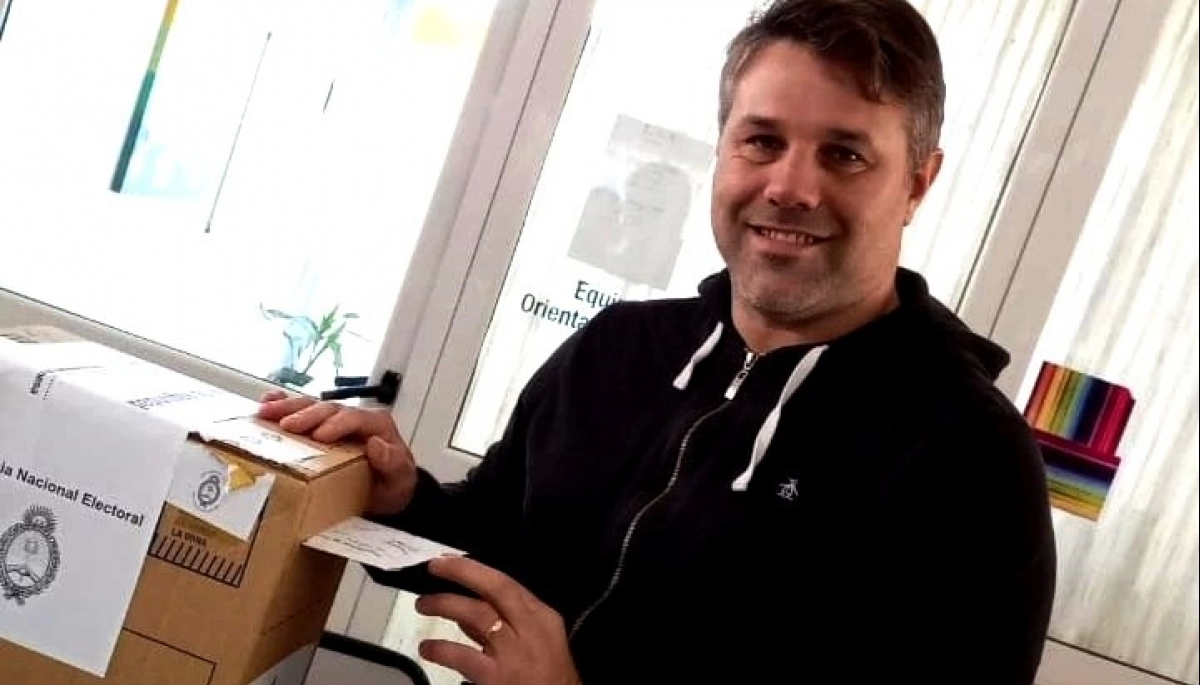 Lisandro Houcade votó, candidato a intendente de Magdalena por “la democracia y la ciudadanía”