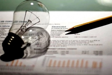 Por la devaluación, confirmaron que habrá un aumento en las tarifas de luz