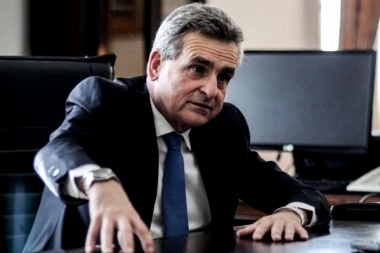 Rossi arremetió contra Macri y lo acusó de ser el “nuevo jefe” de Milei